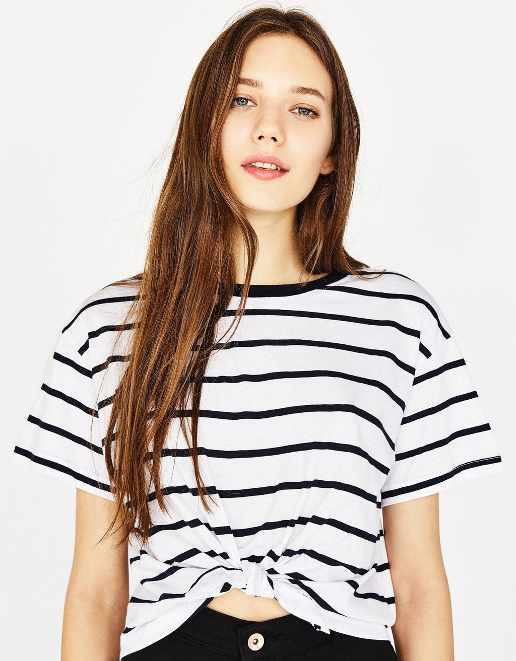 T-Shirt aus ökologisch angebauter Baumwolle mit Knoten vorne