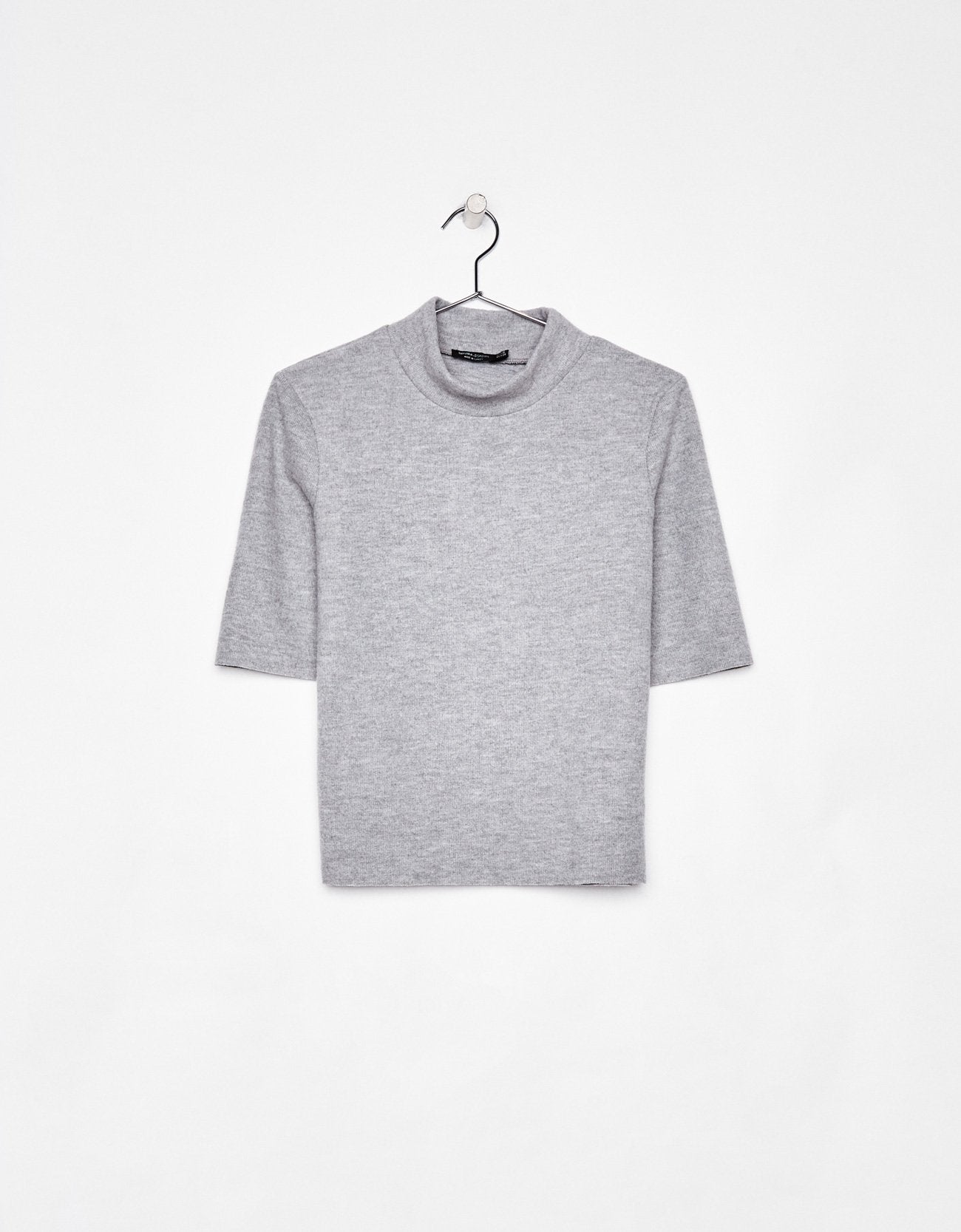 T-Shirt aus ökologisch angebauter Baumwolle mit hohem Kragen
